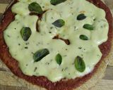Foto del paso 3 de la receta: Pizza vegana express al sartén - con quesito veg - 🍕🍕:)