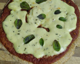 Foto del paso 3 de la receta: Pizza vegana express al sartén - con quesito veg - 🍕🍕:)