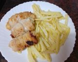 Foto del paso 8 de la receta: Rollitos de pechuga rellenos de jamón serrano, queso y espinacas con papas fritas