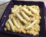 Une image de l'étape 4 de Polenta crémeuse gratinée aux asperges.
