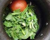 A picture of step 1 of Spinach soup.