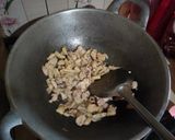 Foto langkah ke 1 dari resep Kulit ayam pedas.