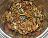 A picture of step 1 of Dry fruit and nuts balls.
