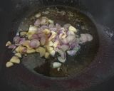 Foto langkah ke 2 dari resep Oseng Ikan Asin Jambal Roti.