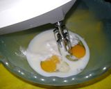 Foto del paso 2 de la receta: Bizcochuelo de naranjas y peras