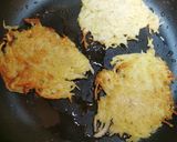 Une image de l'étape 4 de Galettes de pommes de terre.
