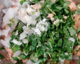 A picture of step 4 of Methi Palak Mansoor Dal Pokoda.