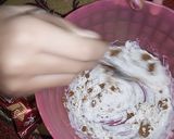 A picture of step 2 of Creamy chocolate custard with candi biscuit.