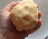 Foto langkah ke 2 dari resep Cheesy Mushroom Pie.