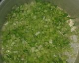Foto del paso 2 de la receta: Tortilla de papas y acelga con ensalada de la huerta