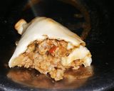 Foto del paso 7 de la receta: Empanadas de cerdo agridulces con masa criolla