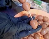 Foto langkah ke 5 dari resep Sate Telur Puyuh.