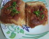 A picture of step 3 of Masala pav.
