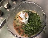 Une image de l'étape 4 de Sauce salade pimentée moutarde pêche persil.