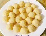 A picture of step 1 of Five-Color Glutinous Rice Dumplings in Ginger Syrup (Chè Trôi Nước Ngũ Sắc).