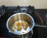 A picture of step 1 of Amritsari Gur Halwa.