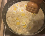 Foto del paso 5 de la receta: Huevos con bechamel y pimientos asados