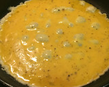 Foto del paso 4 de la receta: Tortilla francesa con bacon y queso en polvo