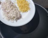 A picture of step 2 of Lasuni Palak Khichadi.