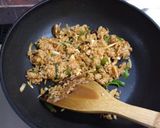 A picture of step 4 of Easy Demi-Glace Fluffy Soft Omurice.