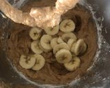 Foto langkah ke 3 dari resep Caramelized banana cake.