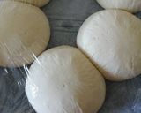 A picture of step 5 of Moroccan pita bread.