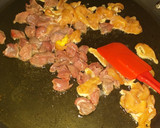 Foto del paso 1 de la receta: Sofrito de carne y champiñón y verdura
