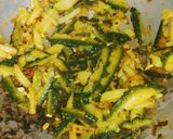 উচ্ছে পোস্ত (Uchhe Posto Recipe In Bengali) রেসিপির ধাপ 3 ছবি