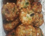 A picture of step 4 of Sabudana potato vada.