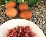 Foto del paso 1 de la receta: Tortilla de guisantes 🫛 con cebolla 🧅 y jamón