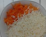 Foto langkah ke 2 dari resep Nuget Udang Keju Wortel.