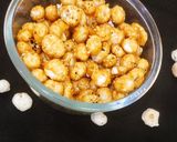 A picture of step 4 of Caramel Makhana.