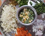 A picture of step 2 of Paneer handi or mix veg.