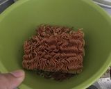 Foto langkah ke 1 dari resep Mie Titi Rumahan.