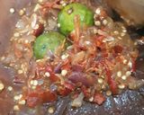Foto langkah ke 2 dari resep Sambal Terasi Mentahan Ala Ayam Bakar Wong Solo.