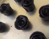 Oreo biscuits rose recipe step 5 photo