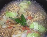 A picture of step 5 of Yin Yang Soup Noodles.