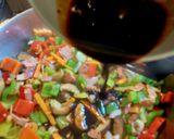 Φωτογραφία βήματος 9 της συνταγής Yaki Udon Stir Fry με λαχανικά και μπέικον C&G