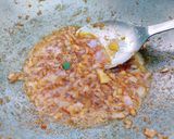 A picture of step 3 of Pav bhaji.