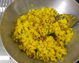 A picture of step 5 of Kanda Poha.