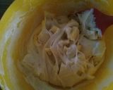 Foto del paso 4 de la receta: Bizcochuelo de manzanas roja sin gluten