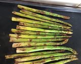Foto del paso 1 de la receta: Espárragos a la plancha