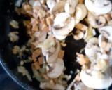 Foto langkah ke 3 dari resep Chicken with mushroom sauce.