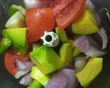 A picture of step 1 of Kacchi Keri Avocado Guacomole Dip.
