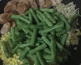 Foto langkah ke 2 dari resep Buncis tiram (sosis + teri).