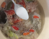 Foto langkah ke 5 dari resep Sup Ikan Segar.