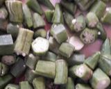 A picture of step 1 of Bhindi ki bhaji.