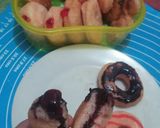 Foto langkah ke 13 dari resep Donat Bomboloni Stroberi.