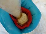 Piquillos rellenos de merluza en bechamel