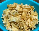 Foto langkah ke 1 dari resep Tumis Telur Dadar Cabe Hijau.